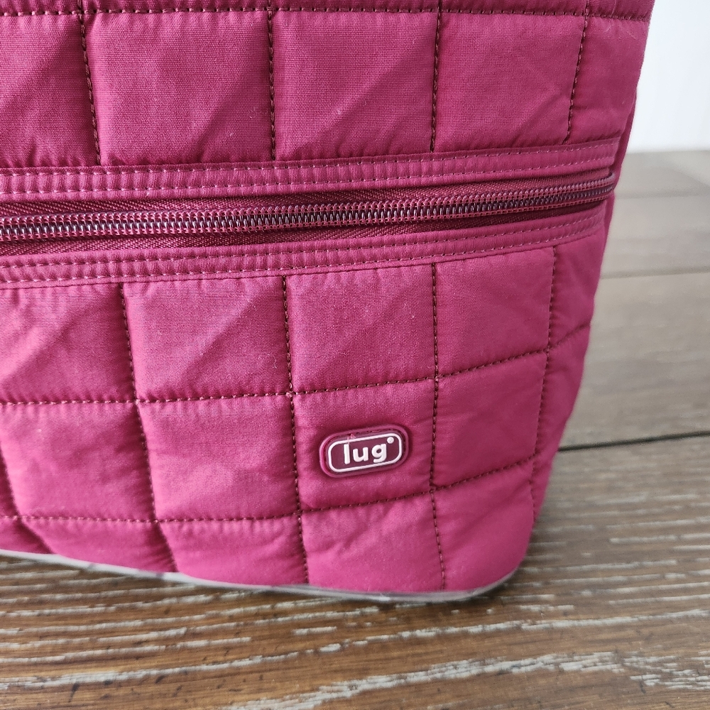 Lug Taxicab Tote Bag & Lug Tango Travel Wallet - Picture 4 of 15